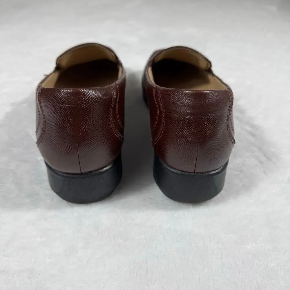 Clarks Comfort Slip-On Leather Loafers Womens 9.5M Burgundy Textured Rubber Sole